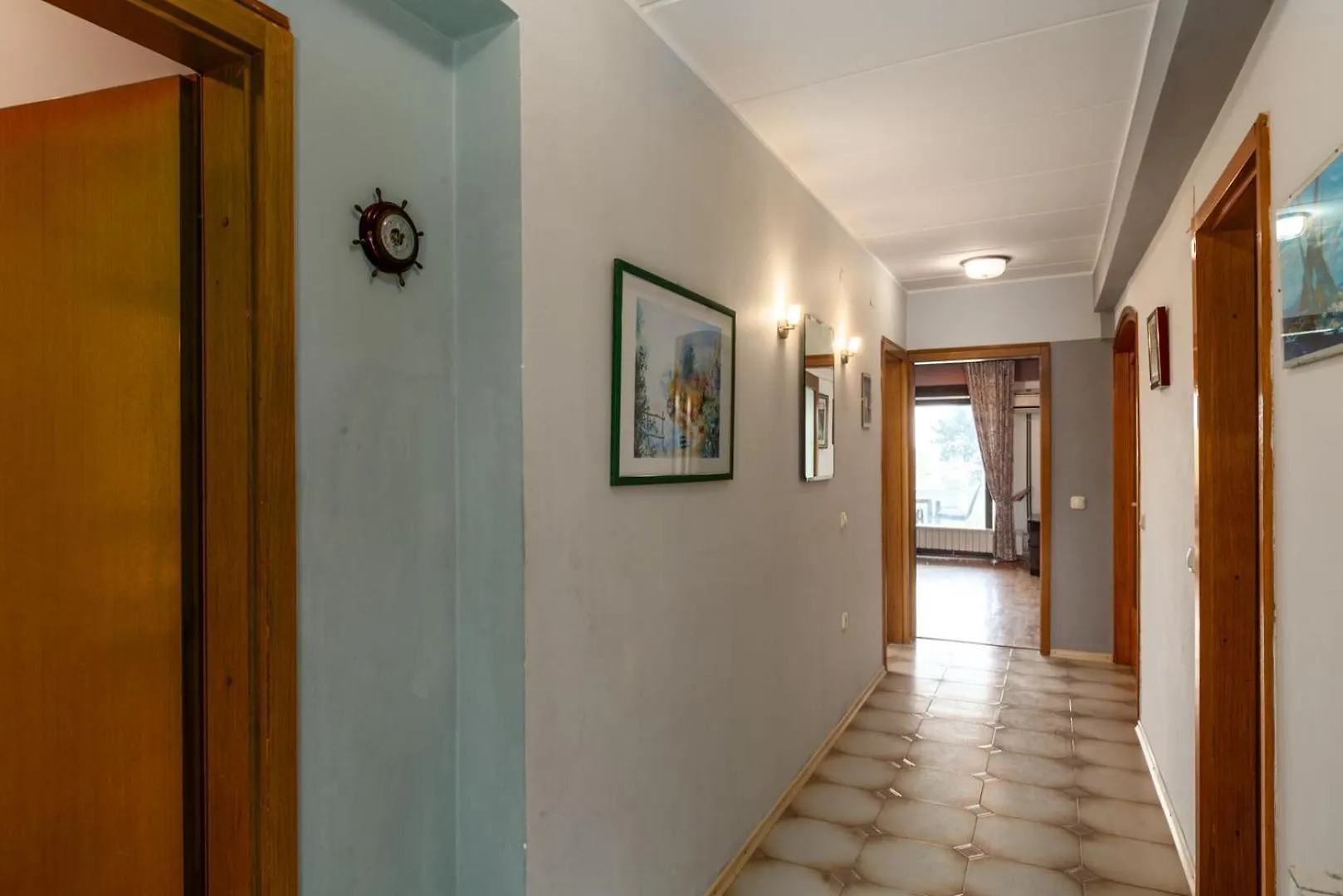 Apartments Latice Ουμάγκ 0*,